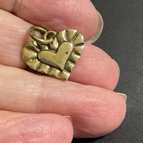 Vintage Jeep Collins JEC Brass Heart Charm / Pendant RETIRED - Picture 8 of 9